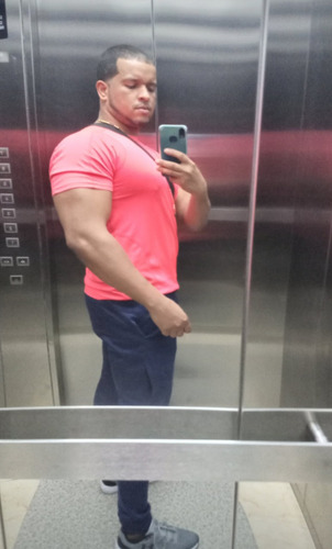 Masajista Profesional Brindando Servicio En Santo Domingo