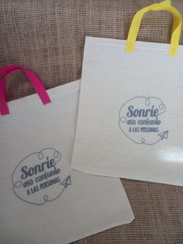 Souvenirs Bolsas Diseños Cumpleaños - X10 Unidades Sonrie Eso Confunde A Las Personas
