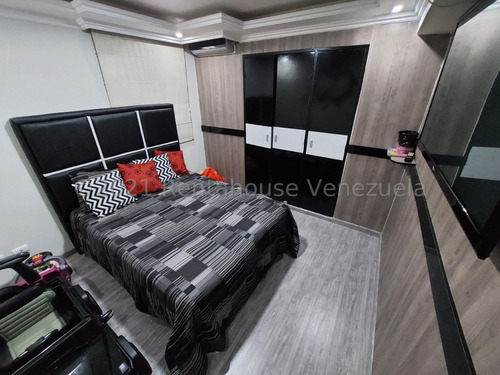 Imagen 11 de 27 de George #22-25605 Venta Exquisito Apartamento. Recién Remodelado Urb. Montalban Iii