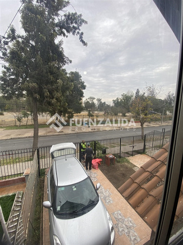 Casa En Venta De 4 Dorm. En Maipú