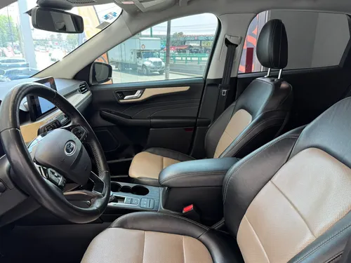 Ford Escape 2.5 Titanium Hybrid At