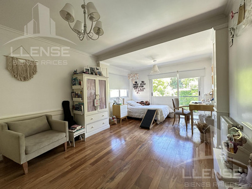 Casa 6 Ambientes En Venta, Barrio Privado Barrancas De Guido - Quilmes