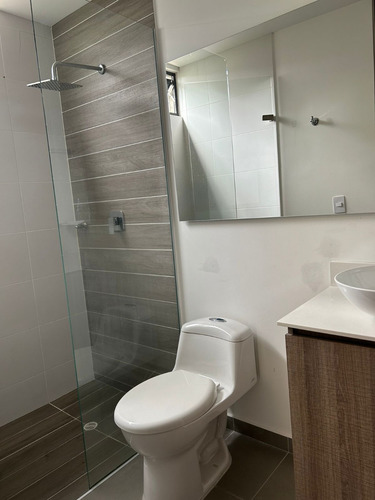 Epic - Apartamento En Venta En Loma Del Escobero, Envigado. A Pocos Metros Del Centro Comercial City Plaza