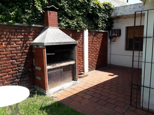 Imagen 10 de 15 de Casa Americana - 3 Ambientes - Fondo - Servicios - Castelar