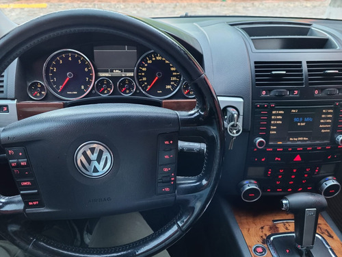 Volkswagen Touareg 4.2 V8 Tiptronic Climatronic 4x4 At