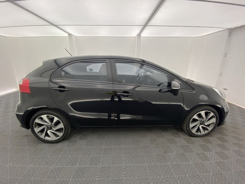 Imagen 13 de 25 de Kia Rio Spice R 1.4 At