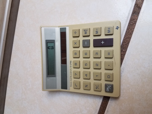Calculadora Solar Texas Instruments Año 1984 