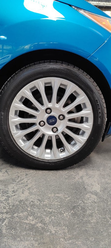 Ford Fista Titanium 1.6 Mt