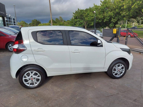 Imagem 5 de 13 de Fiat Mobi 1.0 Firefly Flex Drive Manual