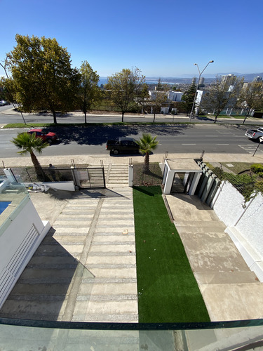 Hermosa Casa En Avenida Blanca Estela Concón