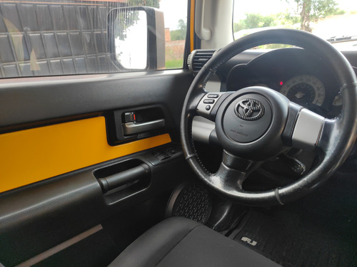 Toyota Fj Cruiser 3p Premium Aa Ee Ra Abs 4x4 At