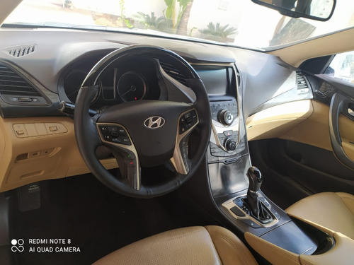 Imagem 10 de 12 de Hyundai Azera 3.0 V6 Aut. 4p