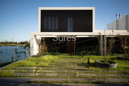 Venta De Casa 4 Dormitorios, Carrasco, Canelones - Carrasco Boating Ii (ref: Srs-11802)