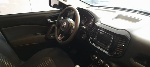 Imagen 2 de 15 de Fiat Toro 2.0 Freedom 4x2
