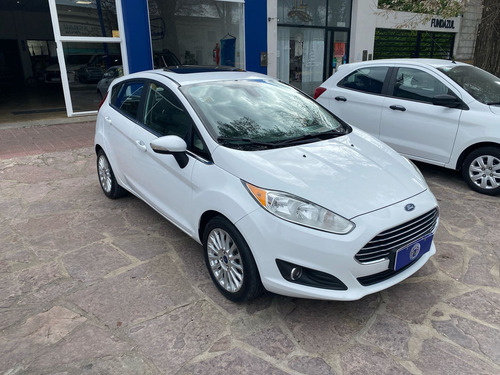 Ford Fiesta Kinetic 1.6 Titanium Powershift 120cv
