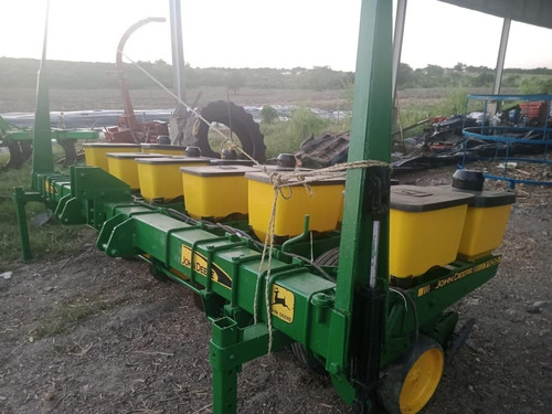 Imagen 1 de 6 de Sembradora Jhon Deere 7100