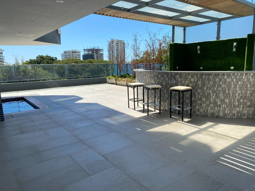 Imagen 12 de 19 de La Esperilla -espectacular Torre - Vista Al Mar-apto Nuevo- Piso 17 -1 Hab. Tipo Loft Y Ph - 2 Baños, 2 Parqueos, Área Social Con Lounge Bar Piscina Con Hidroterapia Gimnasio Mini Spa De Masaje
