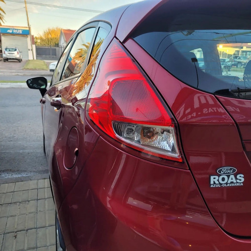 Imagen 5 de 9 de Ford Fiesta Kinetic 1.6 S 5 Puertas