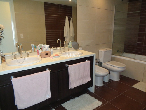 Apartamento En Punta Del Este, Imperiale Luxury Towers- Ref: 261