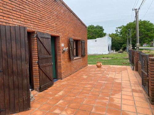 Oportunidad De Inversión! Venta De 2 Casas En Juan Lacaze- Colonia. Ref:630