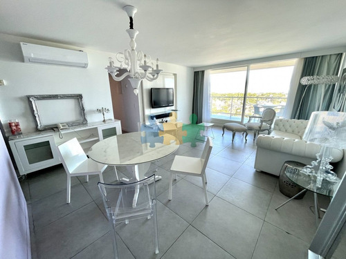 Imagen 3 de 28 de Apartamento De Primera Categoria En Torre Con Amenities