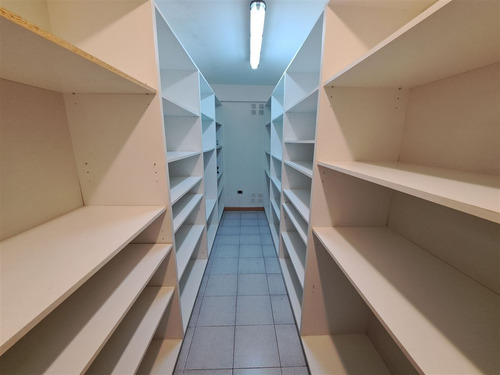 Departamento Tipo Townhouse En Venta De 5 Dorm. En Vitacura