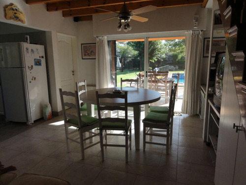 Excelente Casa Quinta Sobre Lisandro De La Torre - Tortuguitas -