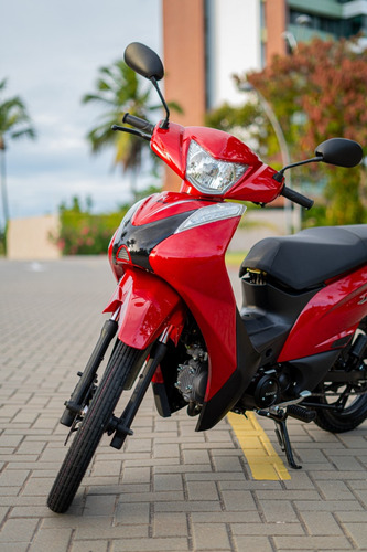 A Jet 125ss 2025 Preta Com O Banco Marrom.