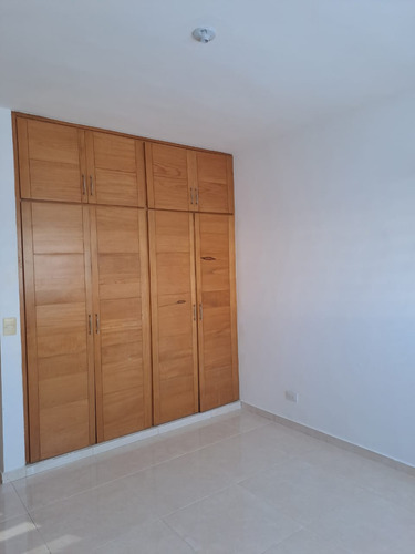 Apto En El Vergel 180m2 12vo Piso 3h 4b 2parqueos