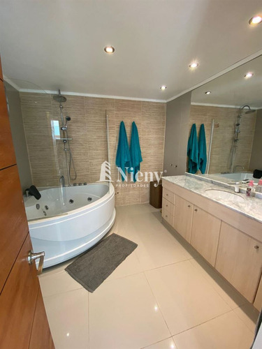 Casa Rentando 10% Anual. 6 Dorm, Vista Al Mar . Reñaca
