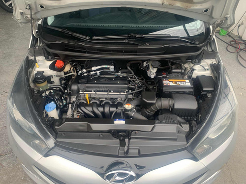 Hyundai HB20S 1.6 Comfort Plus Flex 4p