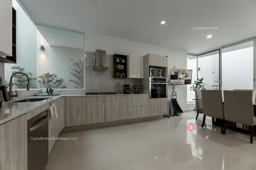 Casa En Venta De Lujo Arcos Guadalupe Zapopan