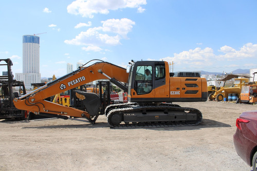 Excavadora Nueva Pesatto / Cummins E230c 23 Ton