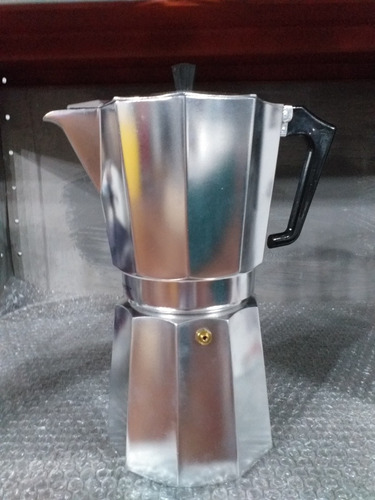 Imagen 4 de 4 de Cafetera Greca Expreso 14 Tazas Pezzetti