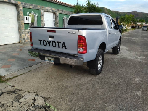 Imagen 3 de 13 de Toyota Hilux Kavak 4x4 Sincronica