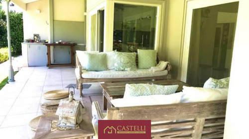 Casa De 5 Dormitorios En Venta Ayres De Pilar
