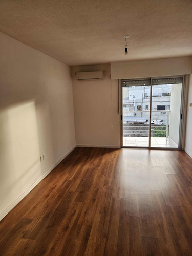 Alquiler Apartamento Monoambiente Pocitos Semiequipado