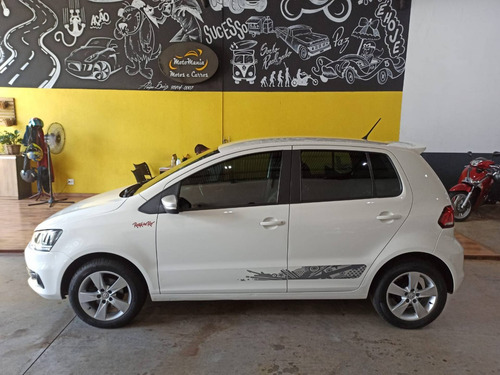 Imagem 7 de 10 de Volkswagen Fox 1.6 Mi Rock In Rio 8v Flex 4p Manual