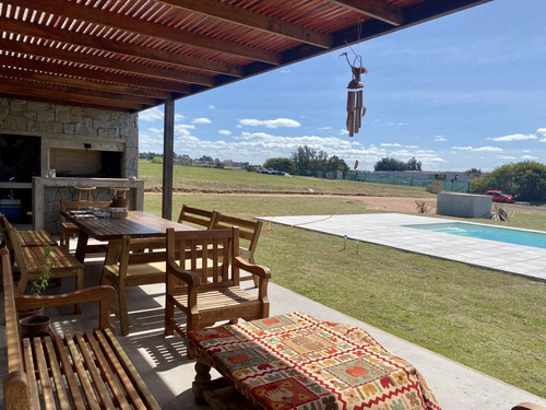 Casa En Alquiler Por Temporada De 4 Dormitorios En Pueblo Mio (ref: Bpv-8405)