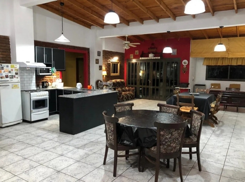 Imagen 2 de 14 de Casa Tipo Quinta En Chascomús