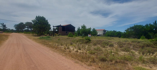 Terreno En Venta En Punta Del Diablo, Financio 50%