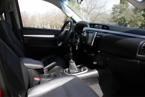 Imagen 6 de 6 de Toyota Hilux 2.8 Cd Srv Pack 177cv 4x2 2017