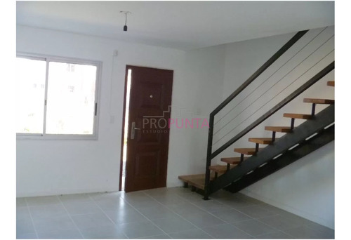 Apartamento En Altos De La Laguna, 2 Dormitorios *