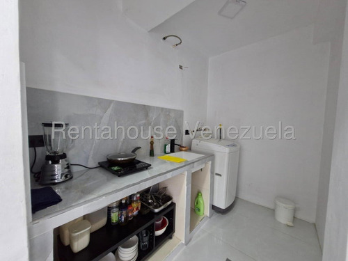 Rent-a-house Vende Lindo Apartamento, Piso Bajo, El Limón, Estado Aragua, 25-7083 Gf