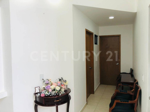 Casa En Venta En El Centro De Oaxtepec, Yautepec, Morelos.