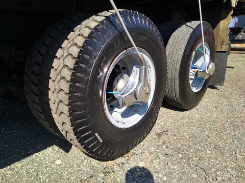 Caminhão 6x2 Carroceria Vw 23220