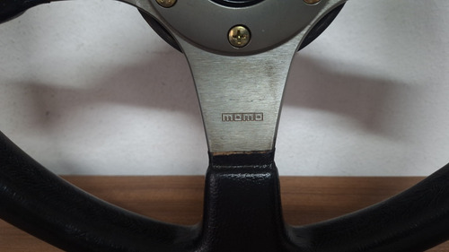 Volante Momo Antigo Made In Italy Carros Antigos Com Cubo (Usado)