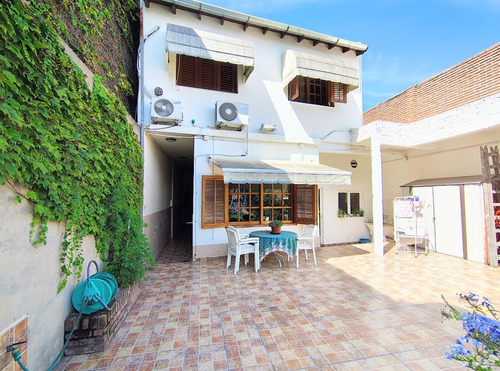 Venta 2 Casas 5 Amb. Avellaneda Fondo Libre Garage