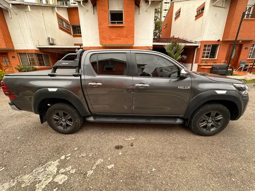 Toyota Hilux 2.4 Diesel automática