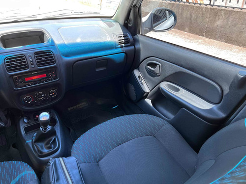 Imagen 9 de 11 de Renault Clio 2015 1.2 Mío Authentique Pack Look
